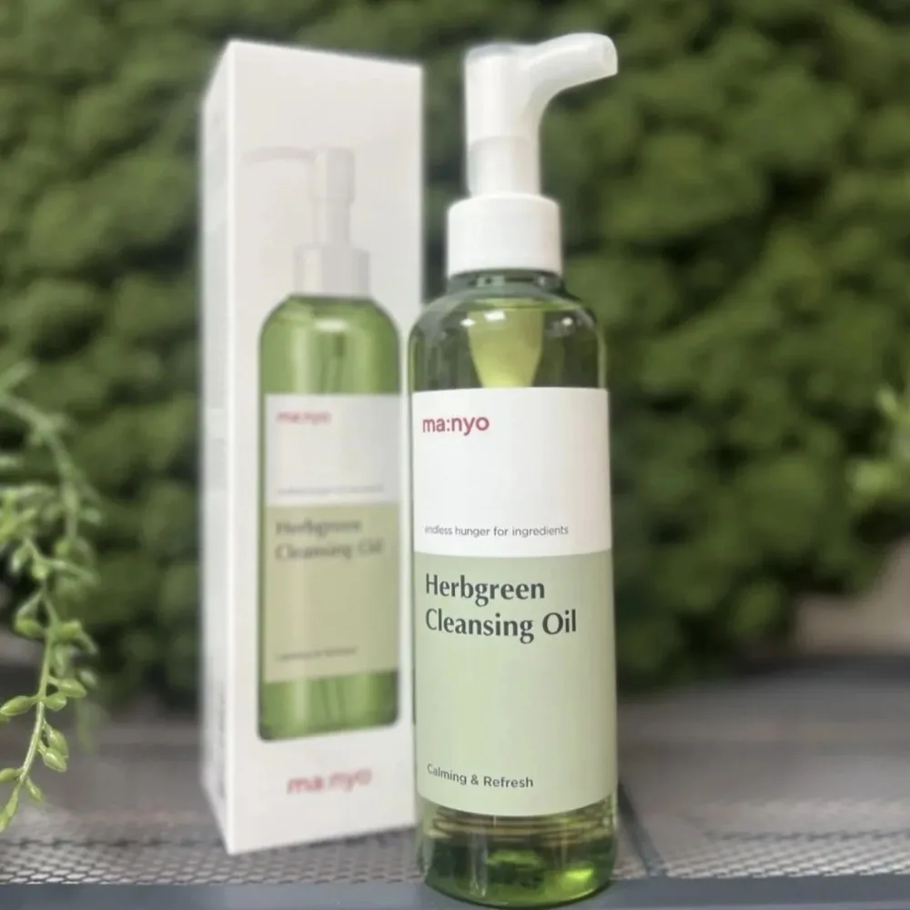 Deep Cleansing Oil By Ma:nyo Effectively Dissolves Impurities Makeup Pores Reduce Blackheads Powerful Gentle Makeup Remover Oil Deep Cleansing Oil By Ma:nyo Effectively Dissolves Impurities Makeup Pores Reduce Blackheads Powerful Gentle Makeup Remover Oil