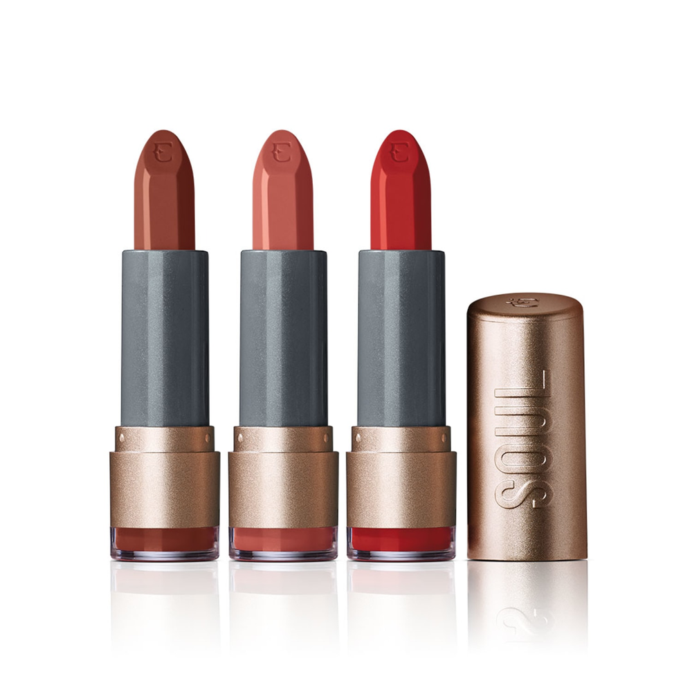 Kit 3 Batons Soul Kiss Me Hidratante Nude Veludo + Marrom Desfile + Vermelho Arraso Kit 3 Batons Soul Kiss Me Hidratante Nude Veludo + Marrom Desfile + Vermelho Arraso