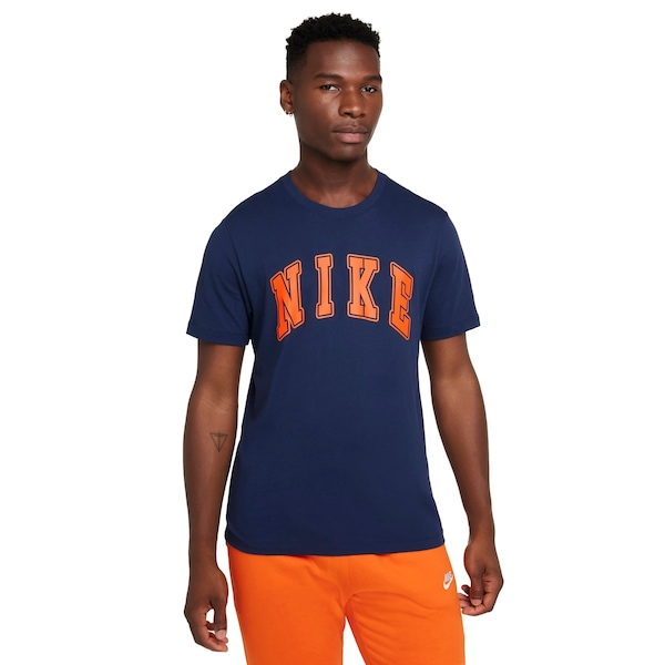 Camiseta Nike Manga Curta Sportswear Tee Club Camiseta Nike Manga Curta Sportswear Tee Club