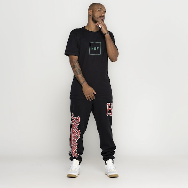 Camiseta Huf Manga Curta Essentials Box Logo Camiseta Huf Manga Curta Essentials Box Logo