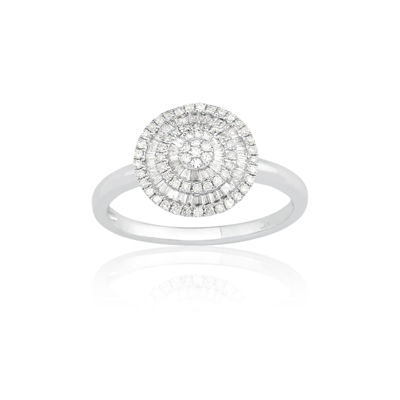 Anel em Ouro Branco com Diamante Anel em Ouro Branco com Diamante