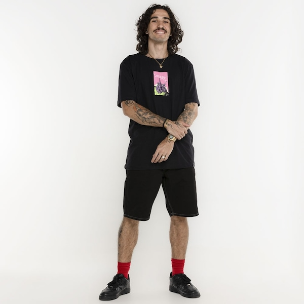 Camiseta HUF Manga Curta Sky Is The Limit SS Camiseta HUF Manga Curta Sky Is The Limit SS
