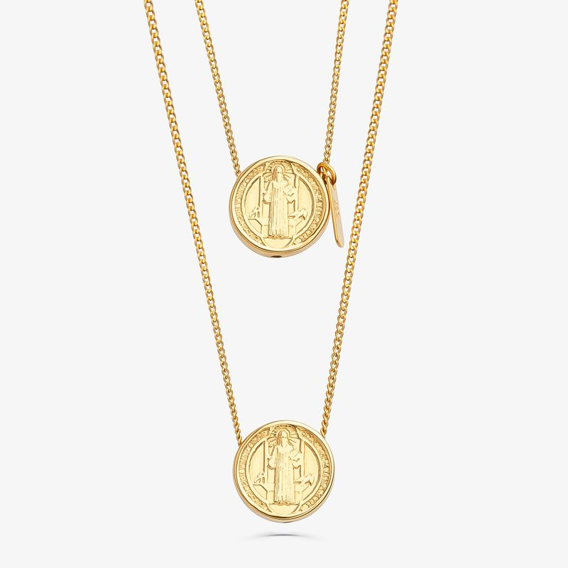 Colar Escapulário São Bento em Prata 925 com banho de Ouro amarelo 18k