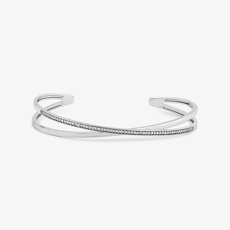 Pulseira Bracelete Entrelaçada com Diamante em Ouro Branco 18k Pulseira Bracelete Entrelaçada com Diamante em Ouro Branco 18k