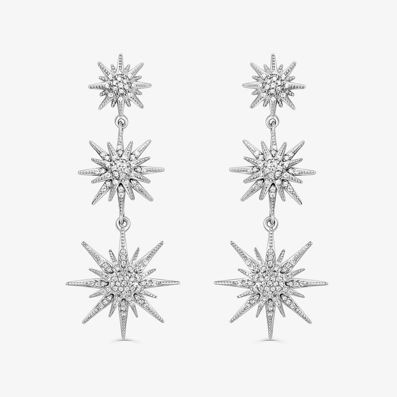 Brinco Longo com Diamantes em Ouro Branco 18K Brinco Longo com Diamantes em Ouro Branco 18K