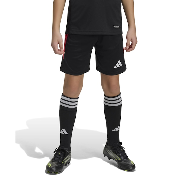 Bermuda Tiro 26/27 adidas Infantil Bermuda Tiro 26/27 adidas Infantil