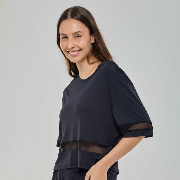 Camiseta Vestem Manga Curta - Feminina Camiseta Vestem Manga Curta - Feminina