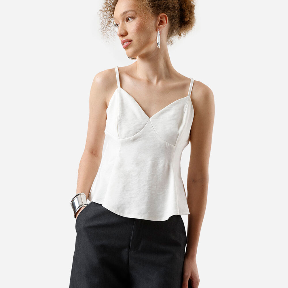 Blusa peplum feminina alça fina de viscose off white Blusa peplum feminina alça fina de viscose off white