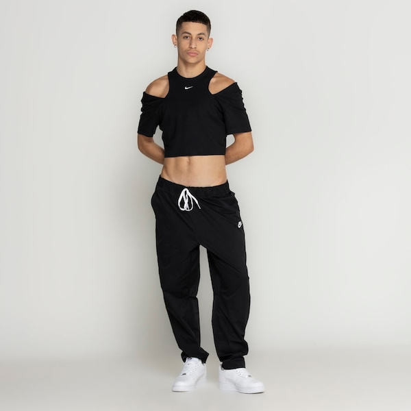 Calça Nike Club WVN Taper Calça Nike Club WVN Taper