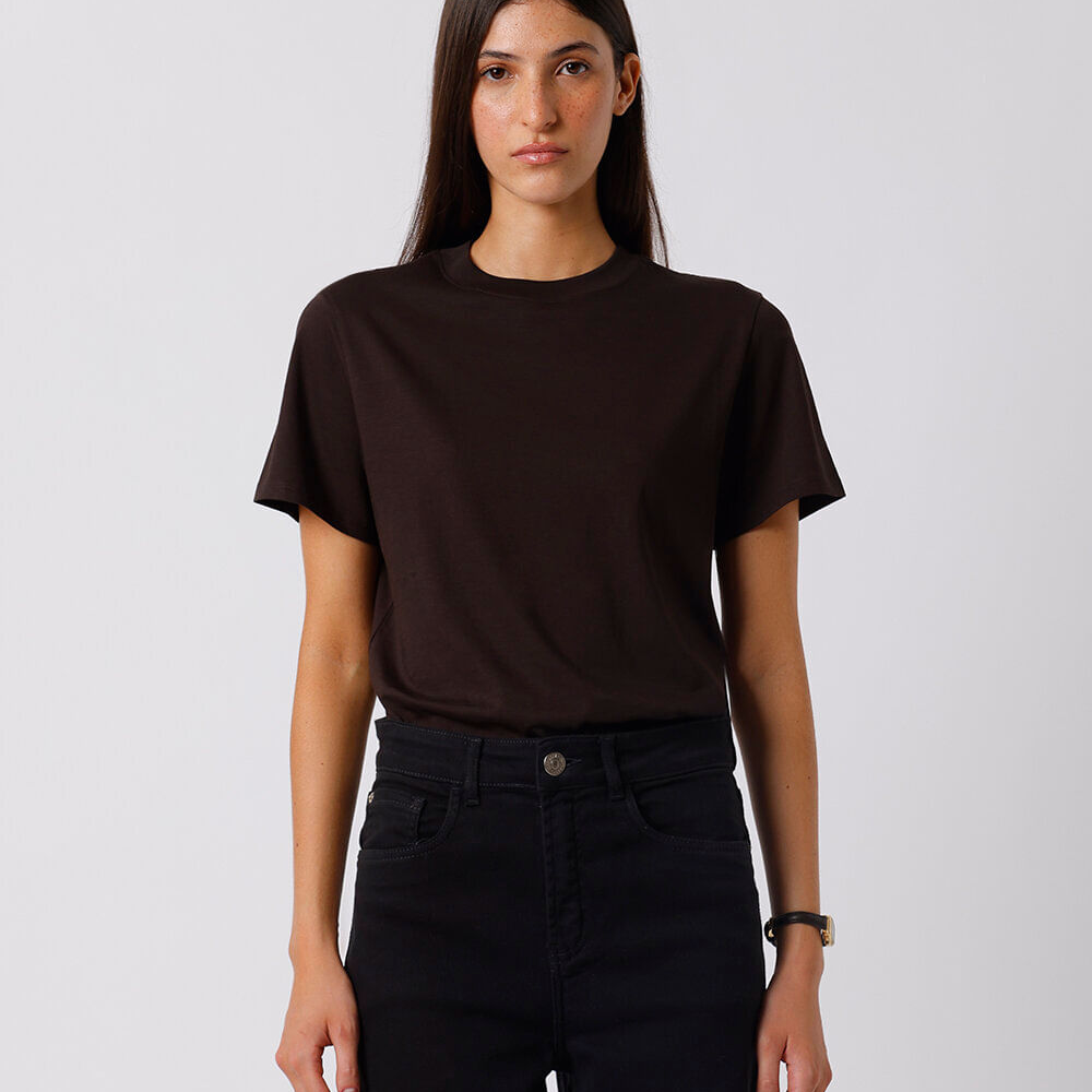 Camiseta slim fit feminina de algodão pima mindset marrom Camiseta slim fit feminina de algodão pima mindset marrom