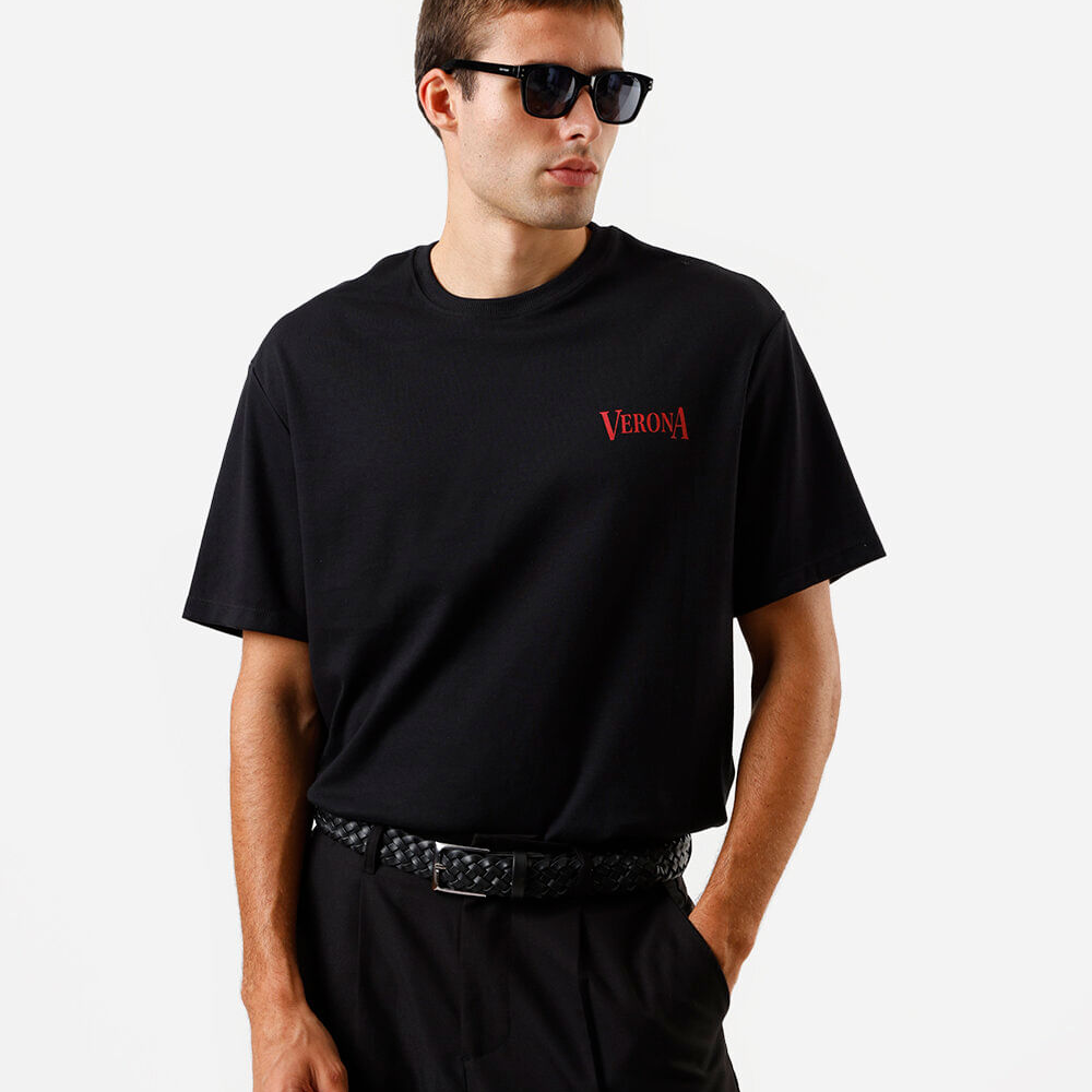 Camiseta box fit masculina com algodão estampada preta Camiseta box fit masculina com algodão estampada preta