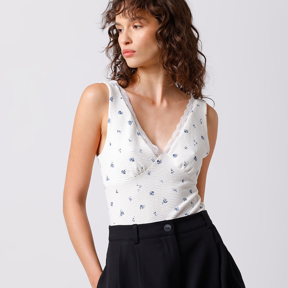 Regata feminina com renda floral texturizada mindset off white Regata feminina com renda floral texturizada mindset off white