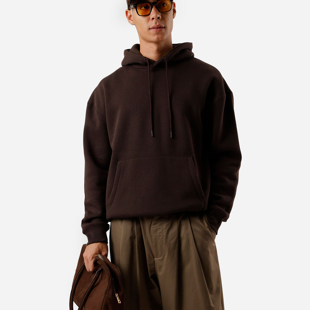 Blusão masculino de moletom com capuz oversized marrom Blusão masculino de moletom com capuz oversized marrom