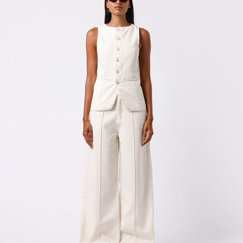 Colete feminino de sarja com recortes mindset off white Colete feminino de sarja com recortes mindset off white