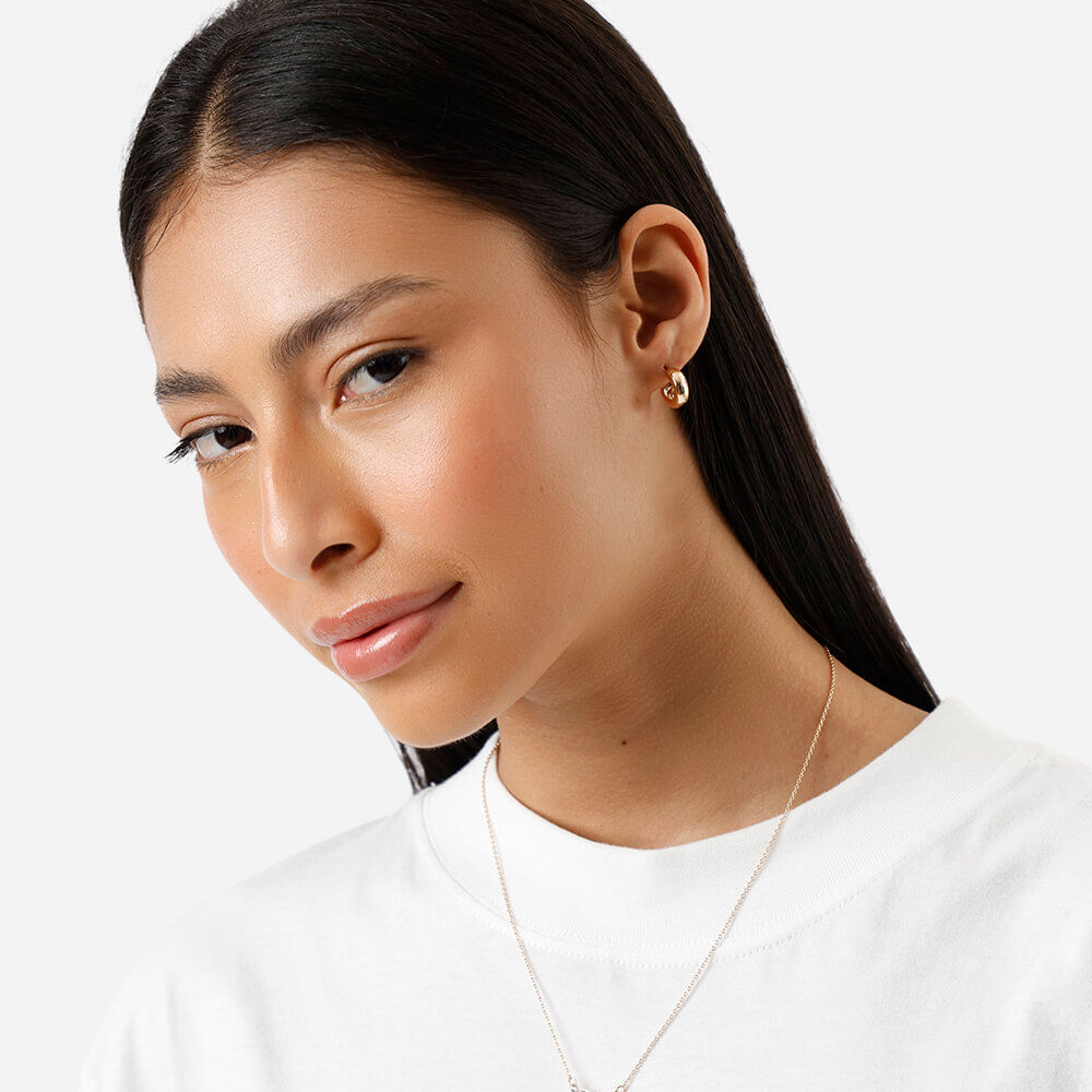 Conjunto de colar e par de brincos femininos dourado Conjunto de colar e par de brincos femininos dourado