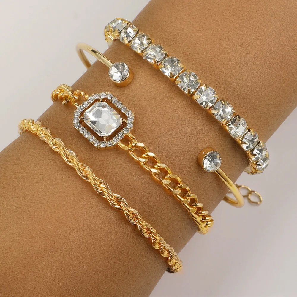 Retro versatile metal chain square diamond 4-piece set, hot-selling multi-layer diamond-encrusted stacked bracelet set, daily travel party versatile bracelet Retro versatile metal chain square diamond 4-piece set, hot-selling multi-layer diamond-encrusted stacked bracelet set, daily travel party versatile bracelet