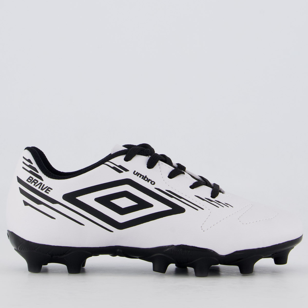 Chuteira Umbro Brave Campo Juvenil Branca e Preta Chuteira Umbro Brave Campo Juvenil Branca e Preta