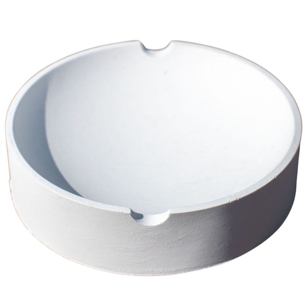 Cinzeiro Redondo 10,5cm Aleta Artesanal Em Cimento - Branco Cinzeiro Redondo 10,5cm Aleta Artesanal Em Cimento - Branco