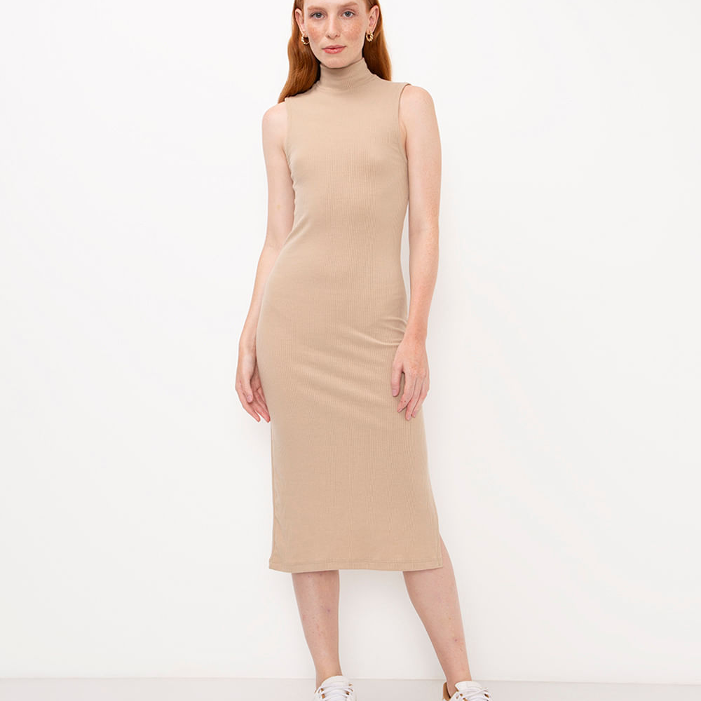 Vestido midi canelado com fenda bege Vestido midi canelado com fenda bege