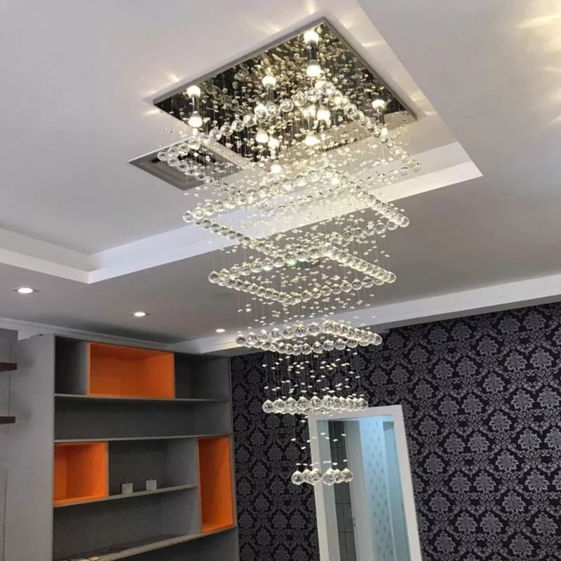 Lustre de Cristais Inox Espelhado para Vão de Escada 160 cm Lustre de Cristais Inox Espelhado para Vão de Escada 160 cm