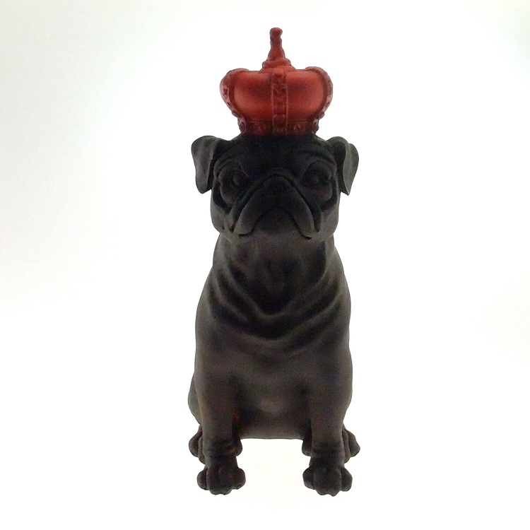 Enfeite Decoração Cachorro Coroa Vermelha Resina Preto 28x12 Enfeite Decoração Cachorro Coroa Vermelha Resina Preto 28x12