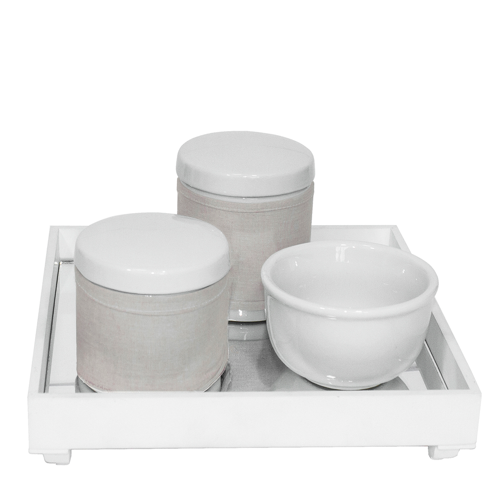 Kit Higiene Espelho Potes, Molhadeira e Capa Branco Quarto Bebê Unissex Kit Higiene Espelho Potes, Molhadeira e Capa Branco Quarto Bebê Unissex