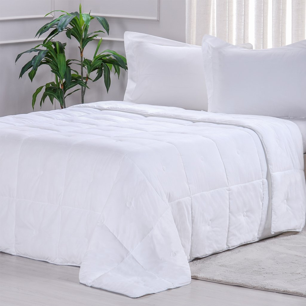Edredom Casal Toque de Plumas 260 Fios New 180x220cm Branco Edredom Casal Toque de Plumas 260 Fios New 180x220cm Branco