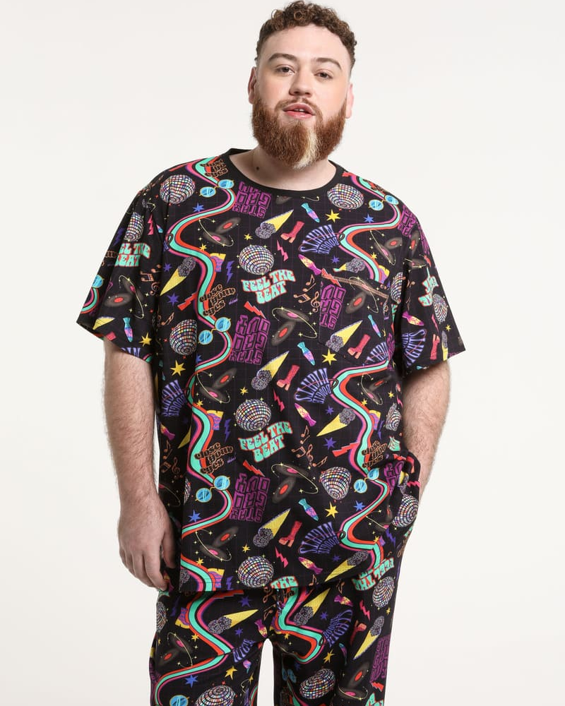 Camiseta com Bolso Estampa Disco Camiseta com Bolso Estampa Disco
