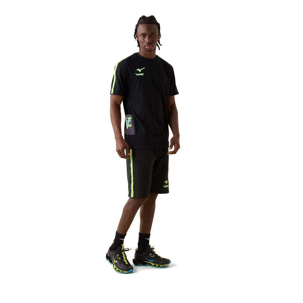 Camiseta Casual Vrunk x Mizuno com Bolso P Preto Camiseta Casual Vrunk x Mizuno com Bolso P Preto