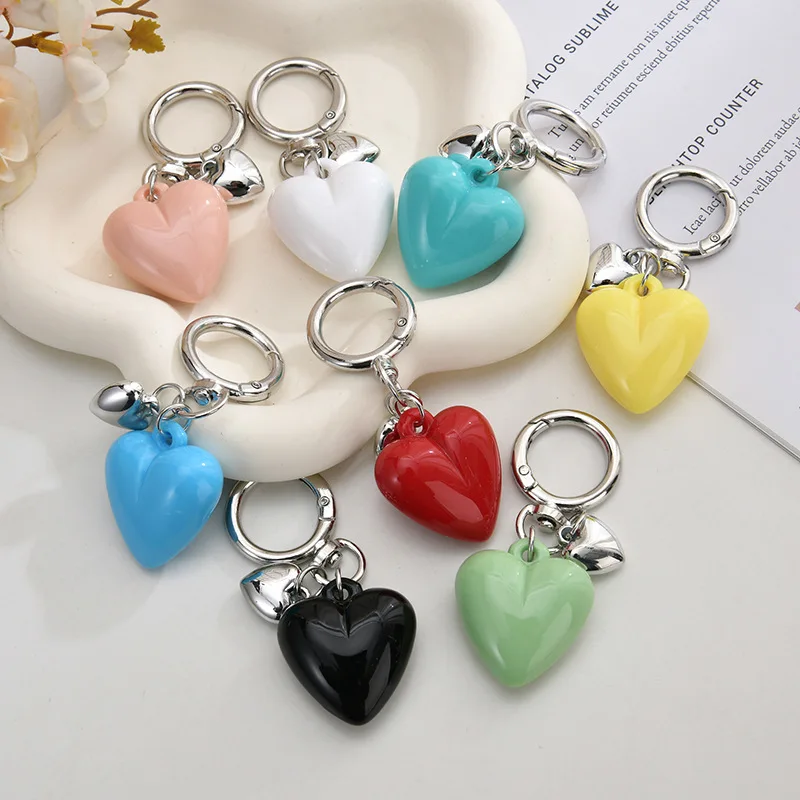 Multi colored acrylic creative heart keychain bag decoration pendant, car key decoration pendant, creative and versatile Multi colored acrylic creative heart keychain bag decoration pendant, car key decoration pendant, creative and versatile