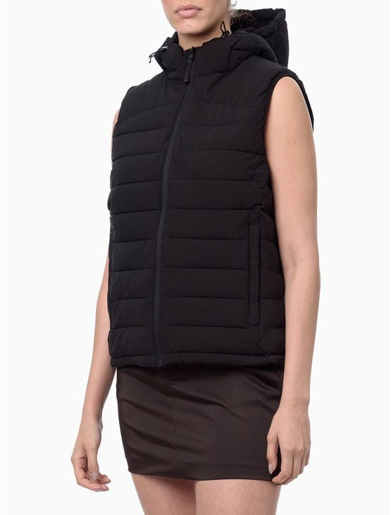 Colete Feminino Matelassê Com Zíper Calvin Klein Jeans - Preto Colete Feminino Matelassê Com Zíper Calvin Klein Jeans Preto g