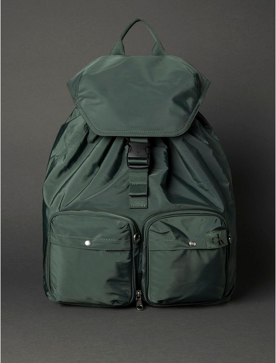 Mochila Masculina Utilitária 2 em 1 Calvin Klein Jeans - Militar Mochila Masculina Utilitária 2 em 1 Calvin Klein Jeans Militar u