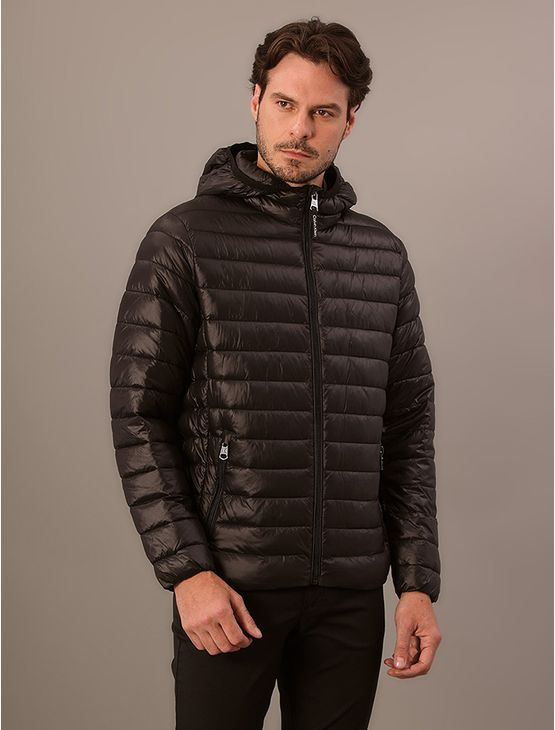 Jaqueta Masculina Calvin Klein Jeans Matelassê Com Capuz - Grafite Jaqueta Masculina Calvin Klein Jeans Matelassê Com Capuz Grafite Gg