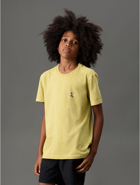 Camiseta Menino Reissue Peito Calvin Klein Jeans - Verde Pistache Camiseta Menino Reissue Peito Calvin Klein Jeans Verde Pistache 6 Camiseta Menino Reissue Peito Calvin Klein Jeans - Verde Pistache Camiseta Menino Reissue Peito Calvin Klein Jeans Verde Pistache 6