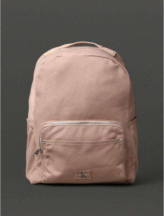 Mochila Masculina Sport Essentials Calvin Klein Jeans - Caqui Claro Mochila Masculina Sport Essentials Calvin Klein Jeans Caqui Claro u Mochila Masculina Sport Essentials Calvin Klein Jeans - Caqui Claro Mochila Masculina Sport Essentials Calvin Klein Jeans Caqui Claro u