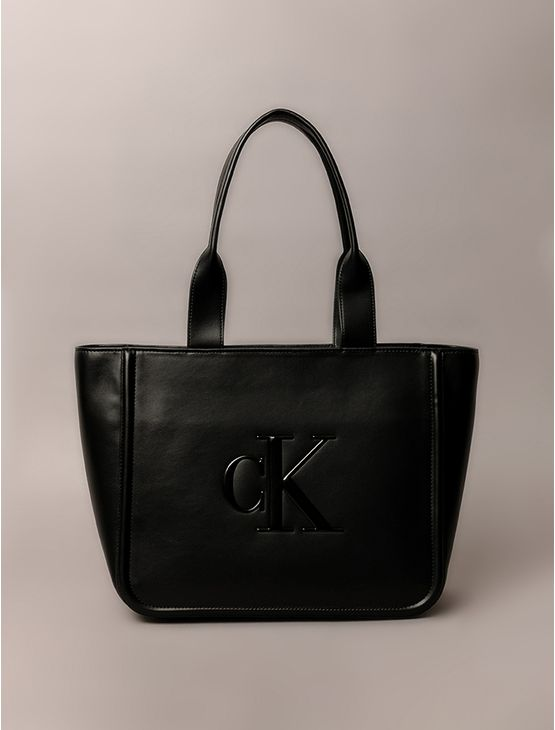 Bolsa Calvin Klein Jeans Feminina Tote Logo Reissue - Preto Bolsa Calvin Klein Jeans Feminina Tote Logo Reissue Preto u Bolsa Calvin Klein Jeans Feminina Tote Logo Reissue - Preto Bolsa Calvin Klein Jeans Feminina Tote Logo Reissue Preto u