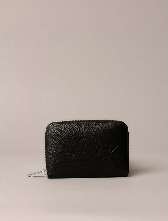 Carteira Pequena Calvin Klein Jeans Feminino Queima Ck - Preto Carteira Pequena Calvin Klein Jeans Feminino Queima Ck Preto u Carteira Pequena Calvin Klein Jeans Feminino Queima Ck - Preto Carteira Pequena Calvin Klein Jeans Feminino Queima Ck Preto u