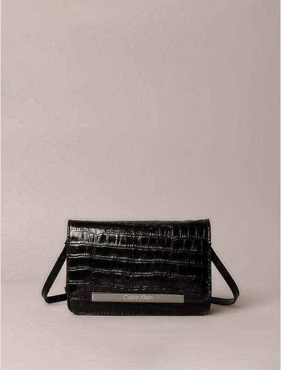 Bolsa Pequena Calvin Klein Feminina Croco Placa Ck - Preto Bolsa Pequena Calvin Klein Feminina Croco Placa Ck Preto u