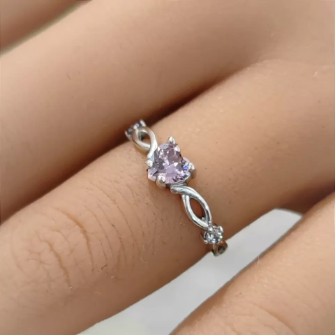 Anel Solitário em Prata com Zircônias Mod. Love Anel Solitário em Prata com Zircônias Mod. Love