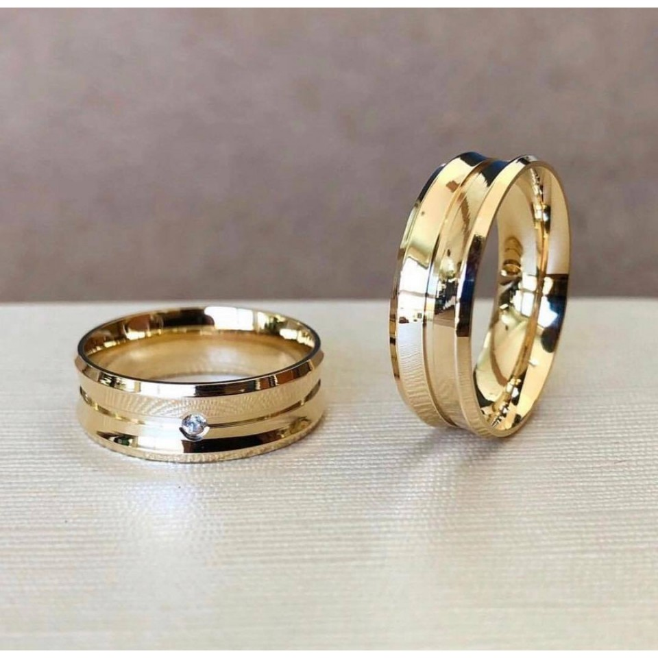 Par Alianças de Moedas Antigas 8mm Côncava com Zircônia Par Alianças de Moedas Antigas 8mm Côncava com Zircônia