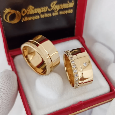 Par de alianças 10mm com zircônias (Mod. PD01) Par de alianças 10mm com zircônias (Mod. PD01)