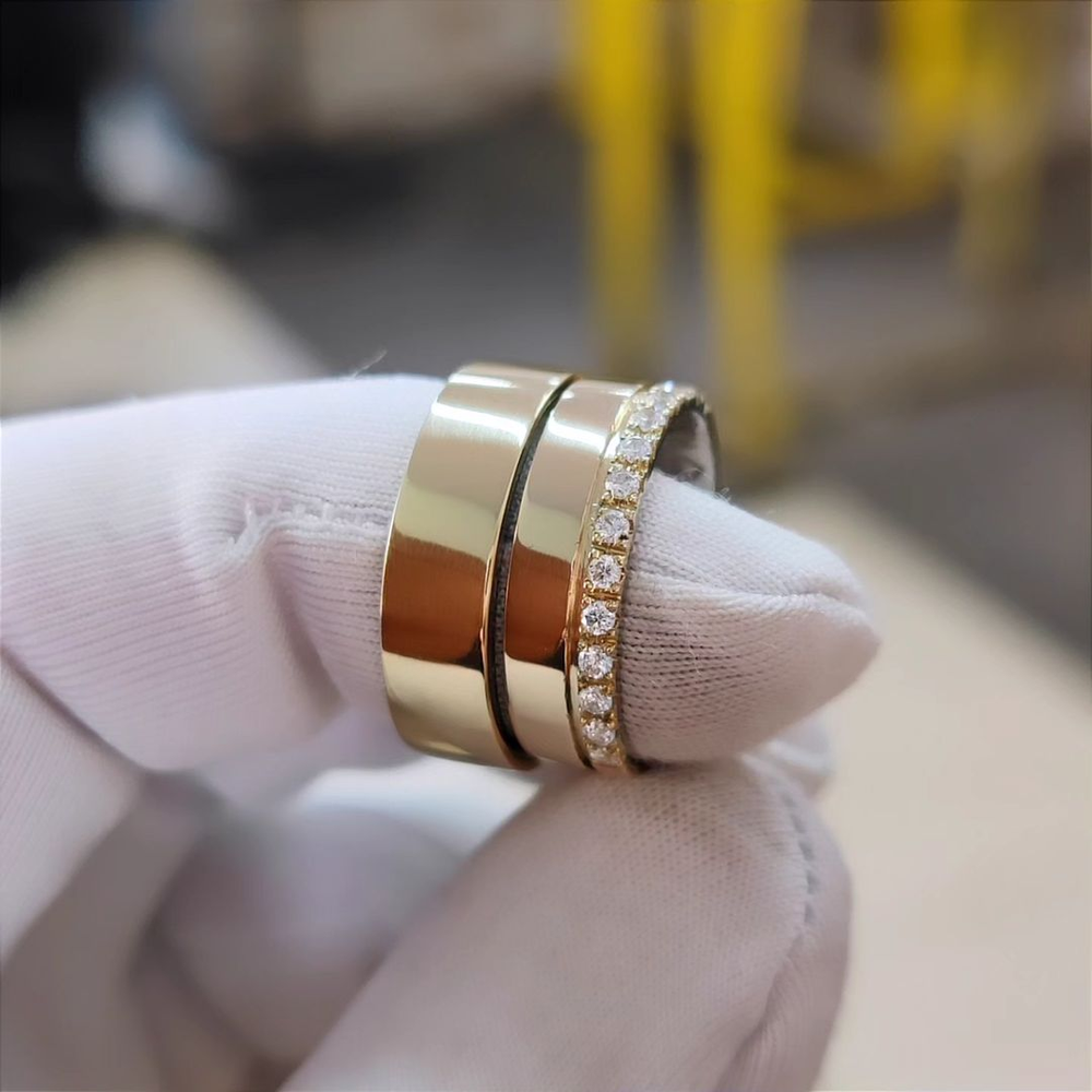 Par de alianças 8mm com zircônias (Mod. PD10) Par de alianças 8mm com zircônias (Mod. PD10)