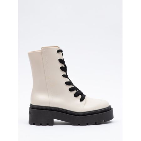 Bota Petite Jolie Dallas Marfim/Preto PJ7176 37 Bota Petite Jolie Dallas Marfim/Preto PJ7176 37