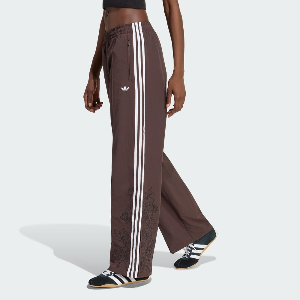 Calça Folgada Floral GFX Firebird Mulher adidas Calça Folgada Floral GFX Firebird Mulher adidas