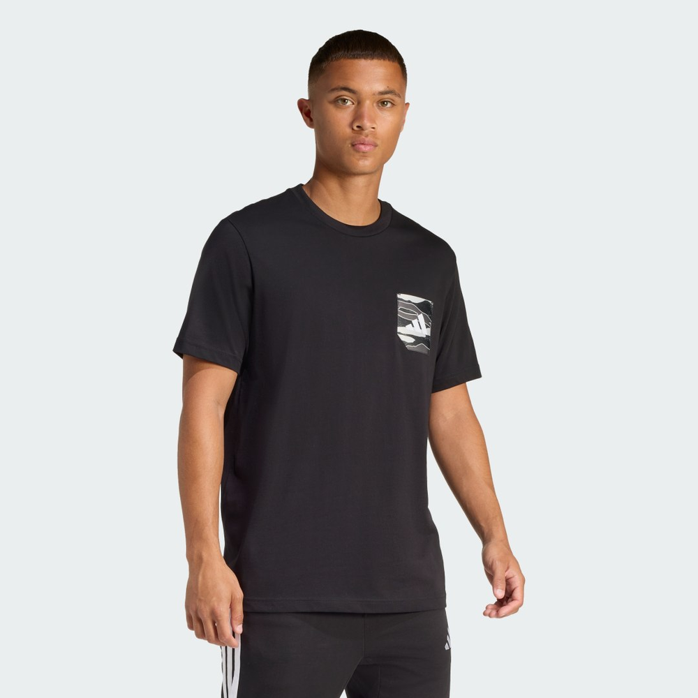 Camiseta Estampada Camo Woven Pocket Homem adidas Camiseta Estampada Camo Woven Pocket Homem adidas