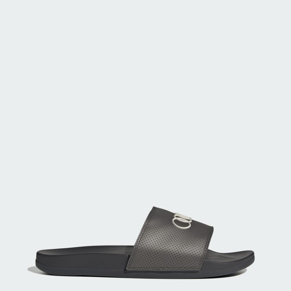 Chinelo Adilette Comfort Audi Revolut F1 Team Unisex adidas Chinelo Adilette Comfort Audi Revolut F1 Team Unisex adidas