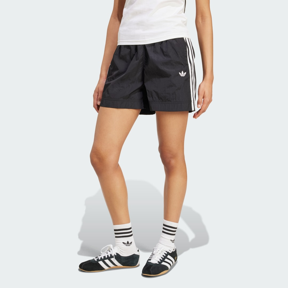 Shorts Adicolor Três Listras de Tecido Mulher adidas