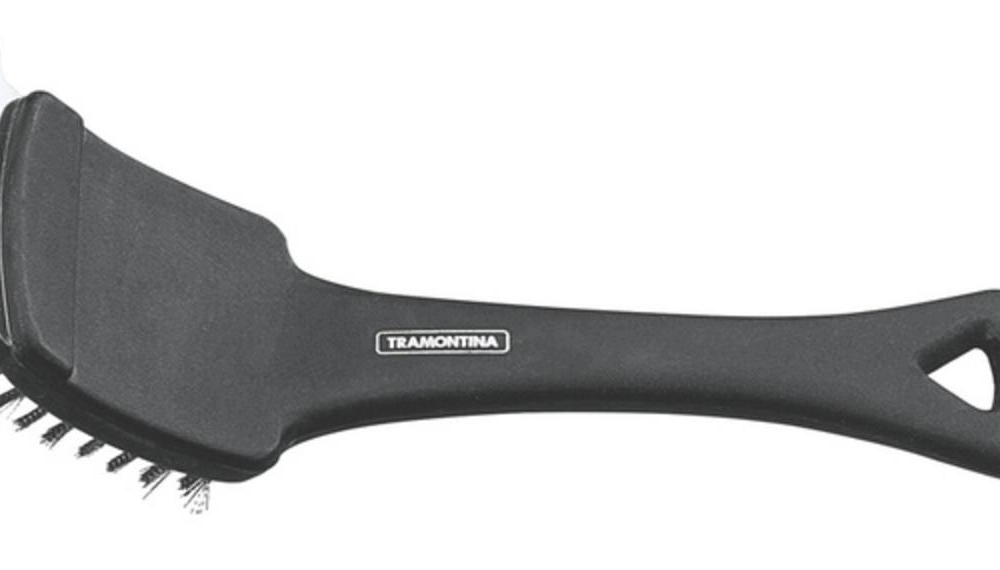 Escova Tramontina Churrasco Com Cerdas Em Aço Inox E Cabo De Polipropileno Preto 21,6cm Escova Tramontina Churrasco Com Cerdas Em Aço Inox E Cabo De Polipropileno Preto 21,6cm