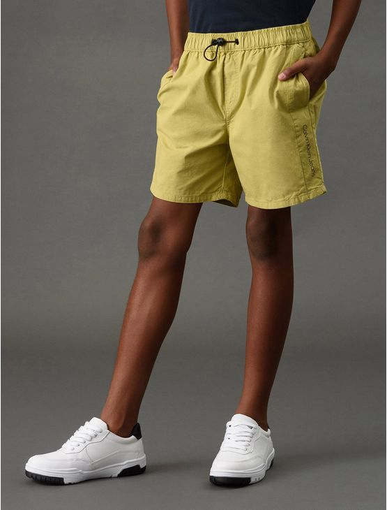 Shorts Menino Color Com Silk Calvin Klein Jeans - Verde Pistache Shorts Menino Color Com Silk Calvin Klein Jeans Verde Pistache 16 Shorts Menino Color Com Silk Calvin Klein Jeans - Verde Pistache Shorts Menino Color Com Silk Calvin Klein Jeans Verde Pistache 16