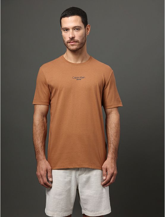 Camiseta Masculina Logo Calvin Klein Jeans - Havana Camiseta Masculina Logo Calvin Klein Jeans Havana Pp Camiseta Masculina Logo Calvin Klein Jeans - Havana Camiseta Masculina Logo Calvin Klein Jeans Havana Pp